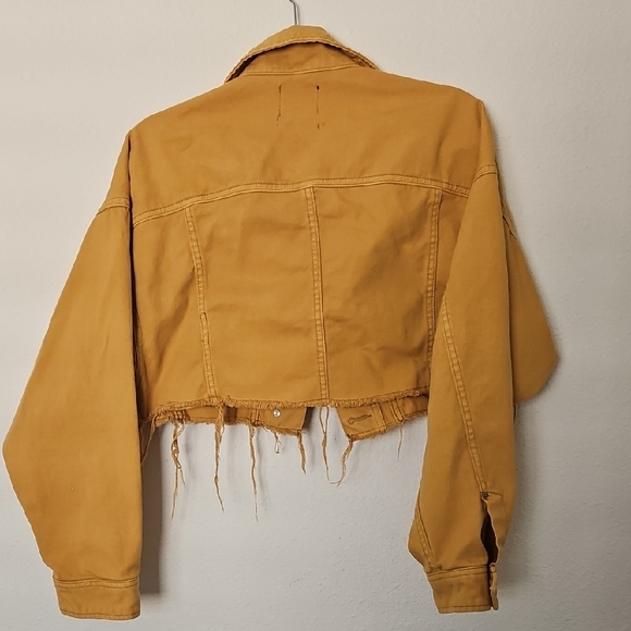 BDG-Urban Outfitters Crop Raw Hem Denim Jacket 100%cotton - Picture 2 of 5
